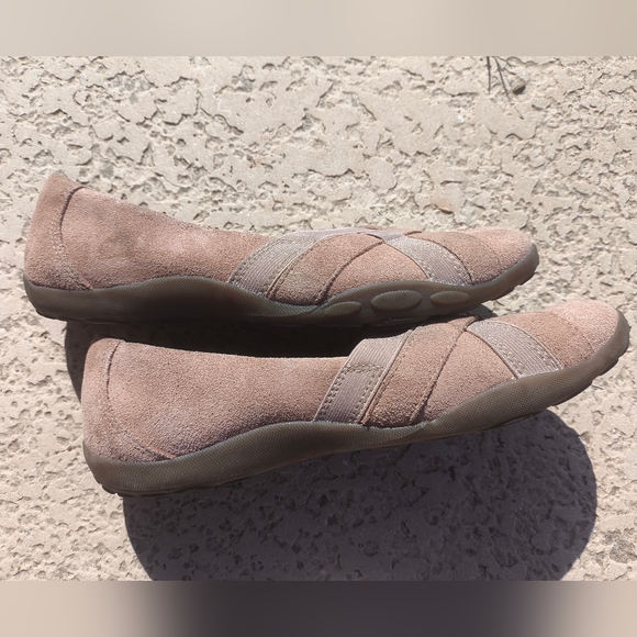 Clarks Slip-on Shoes 8.5 - Picture 2 of 4